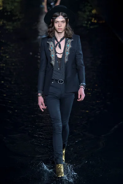 Look 47